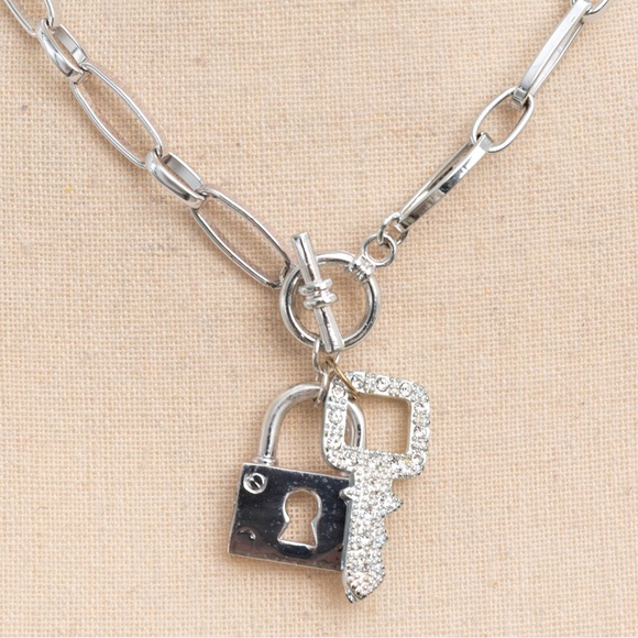 Silver tone link necklace toggle front closure & lock & key with clear stones - Picture 2 of 12